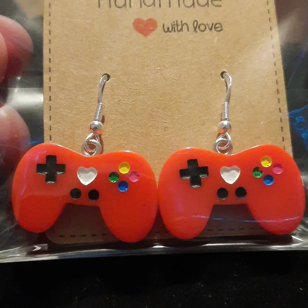 Video game controller hook earrings NEW - Picture 4 of 5